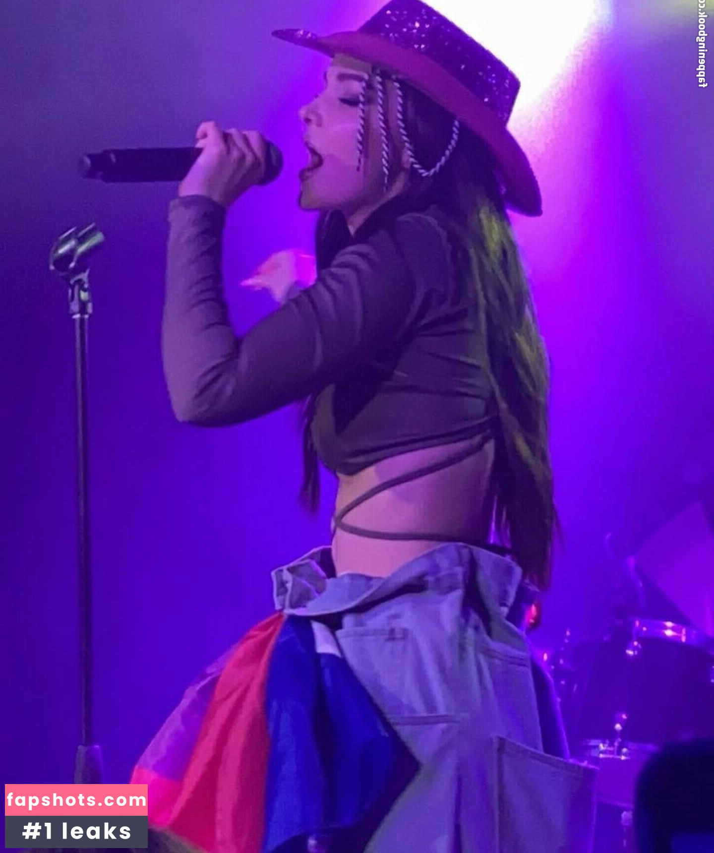 Dove Cameron gallery photo #495