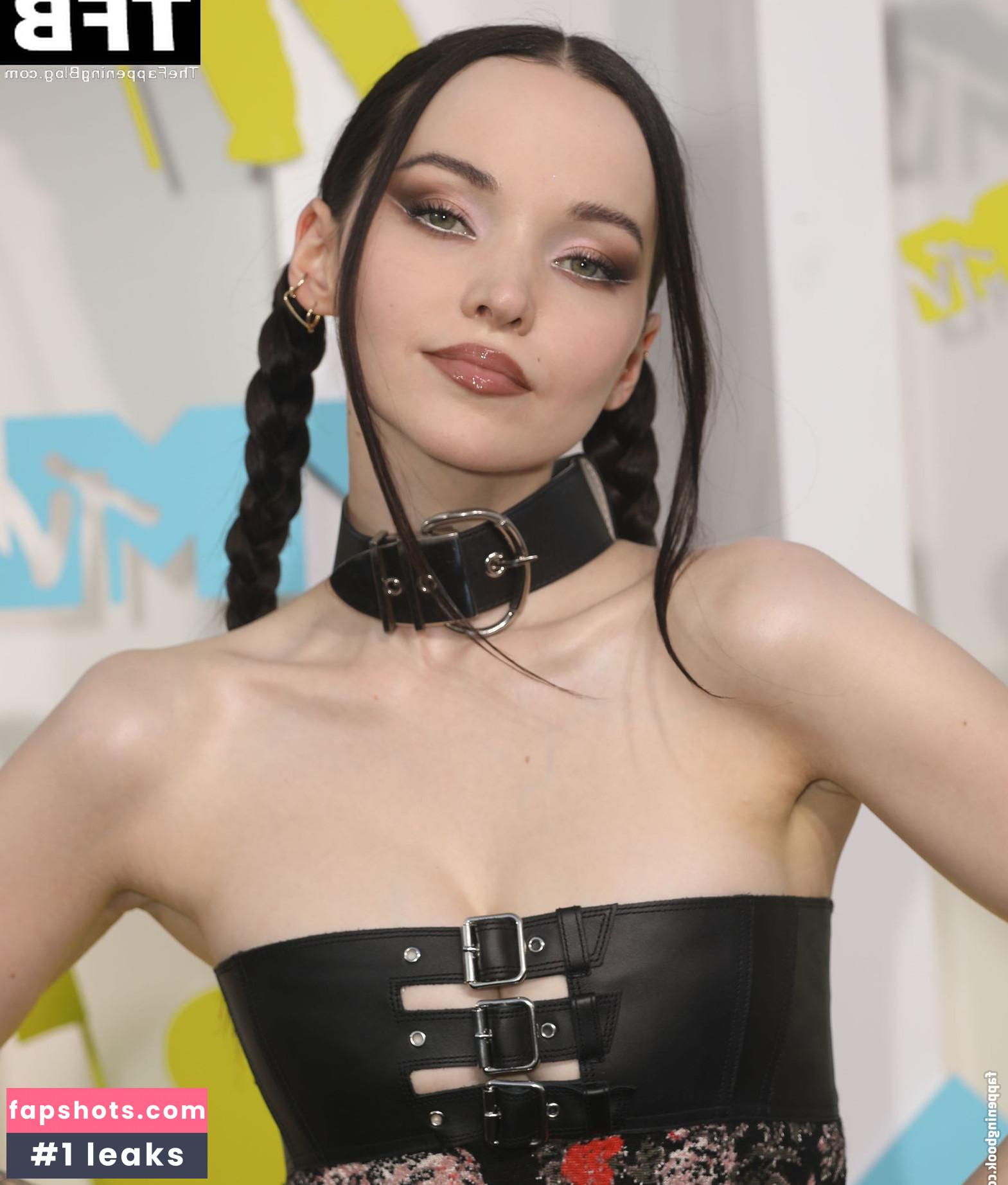 Dove Cameron gallery photo #527