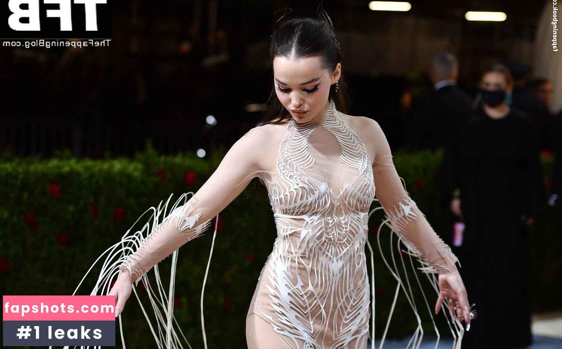 Dove Cameron gallery photo #556