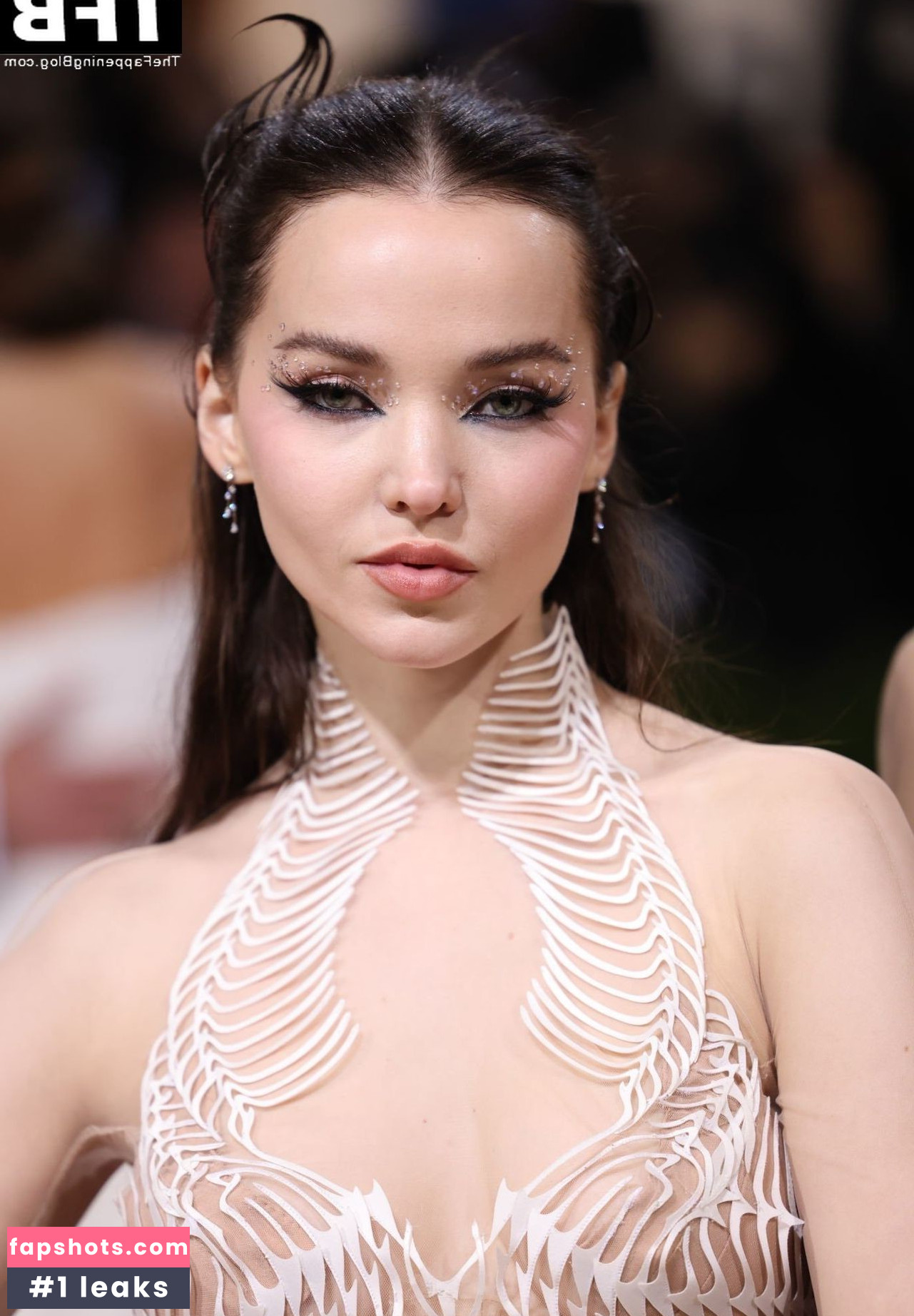 Dove Cameron gallery photo #561