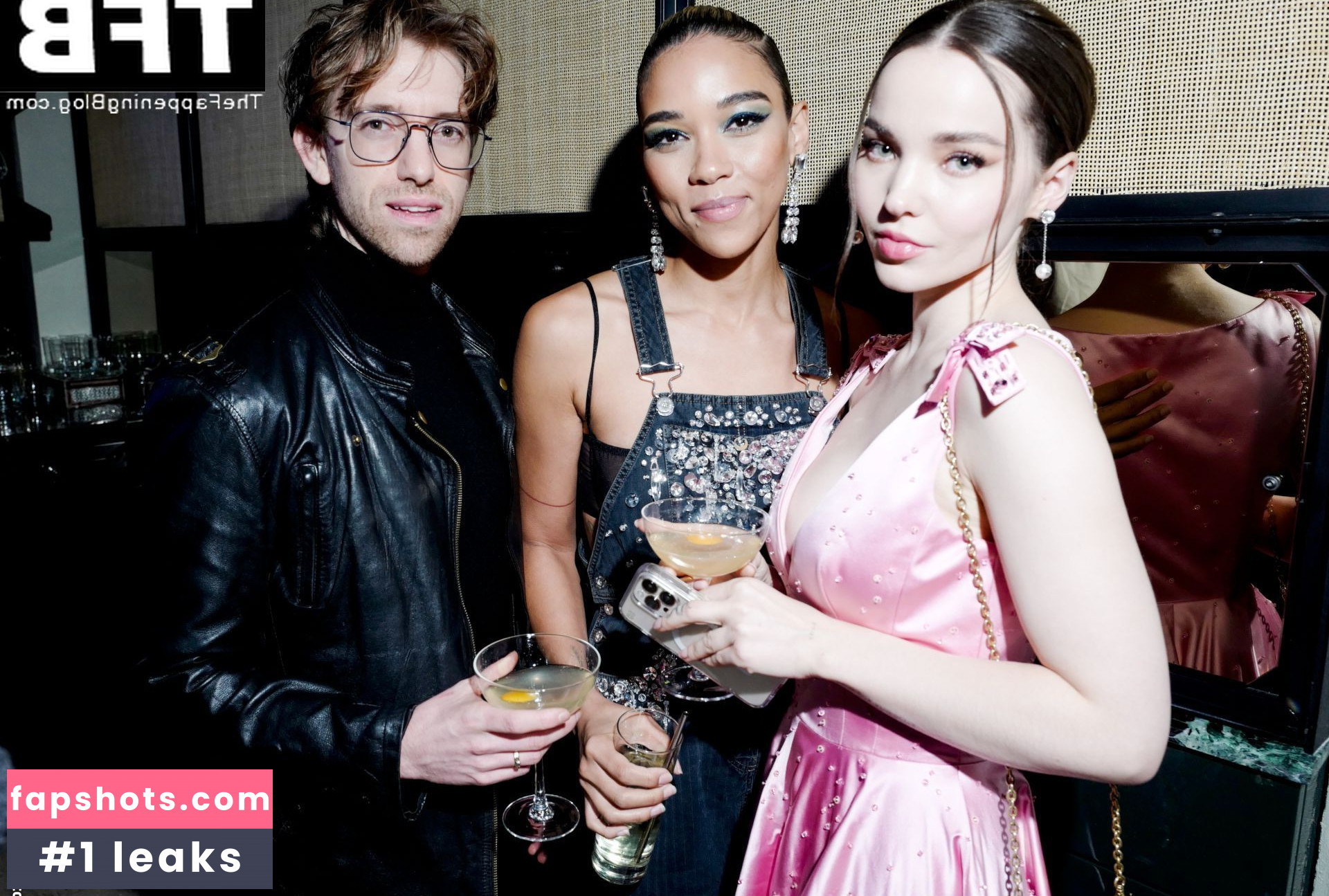 Dove Cameron gallery photo #591