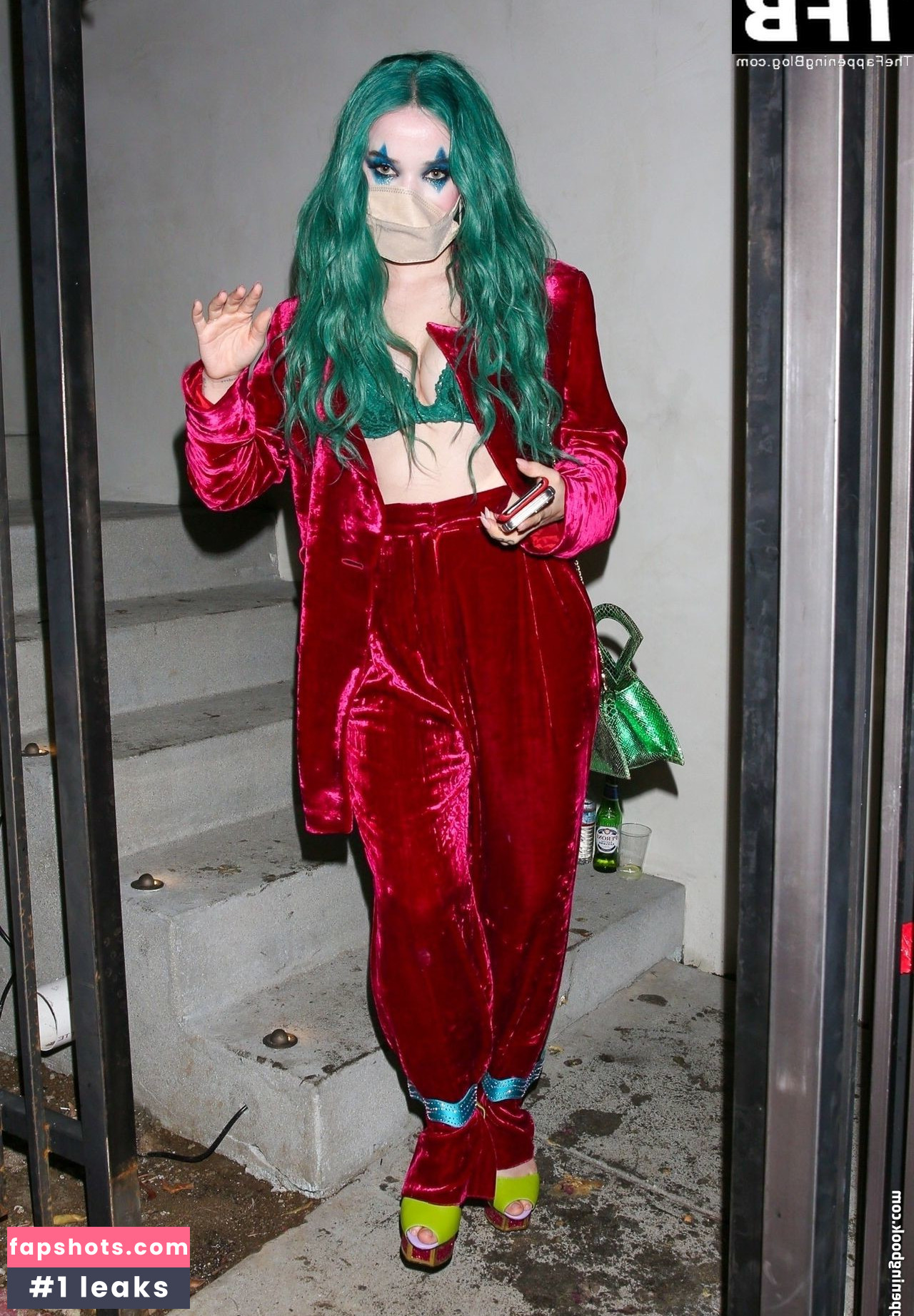 Dove Cameron gallery photo #596