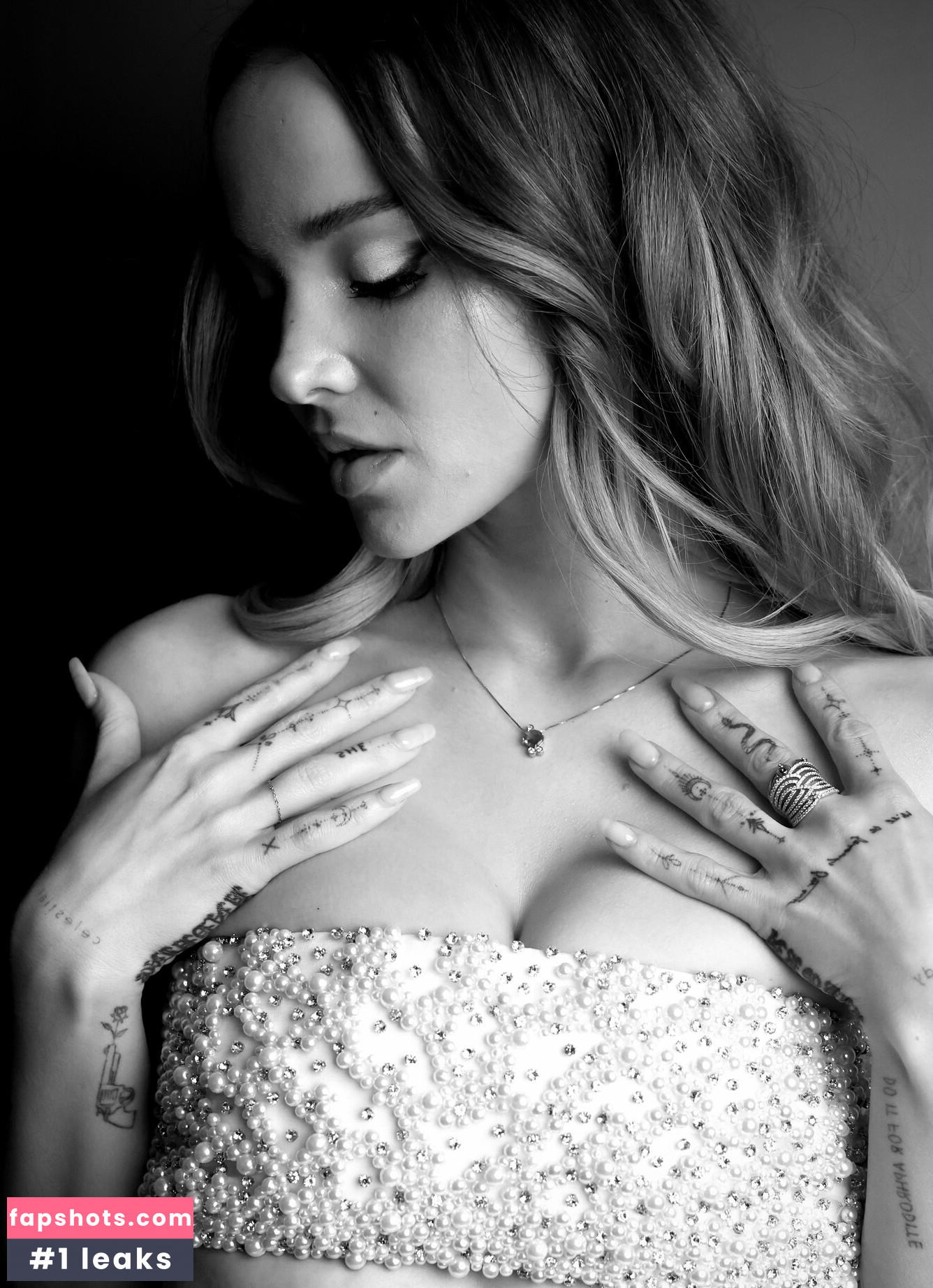 Dove Cameron gallery photo #7