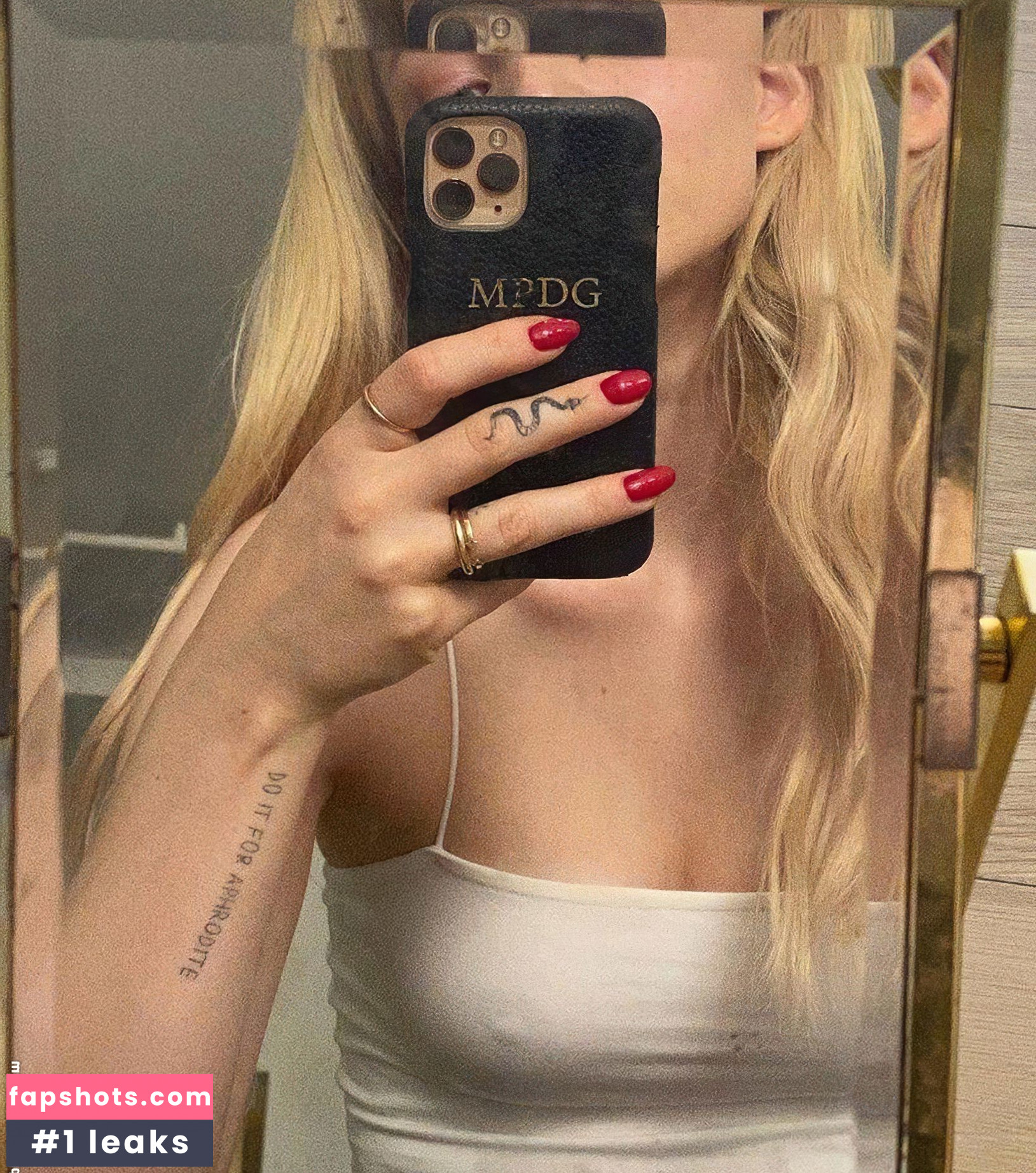 Dove Cameron gallery photo #672