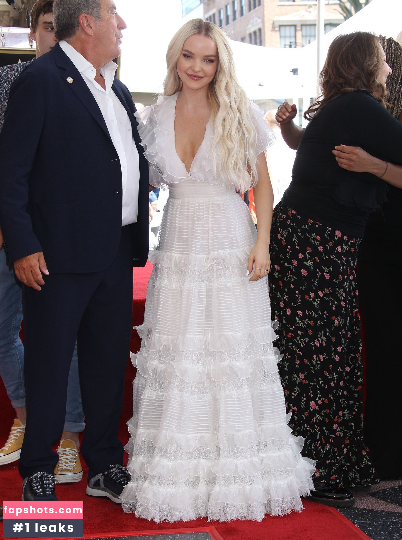 Dove Cameron gallery photo #719