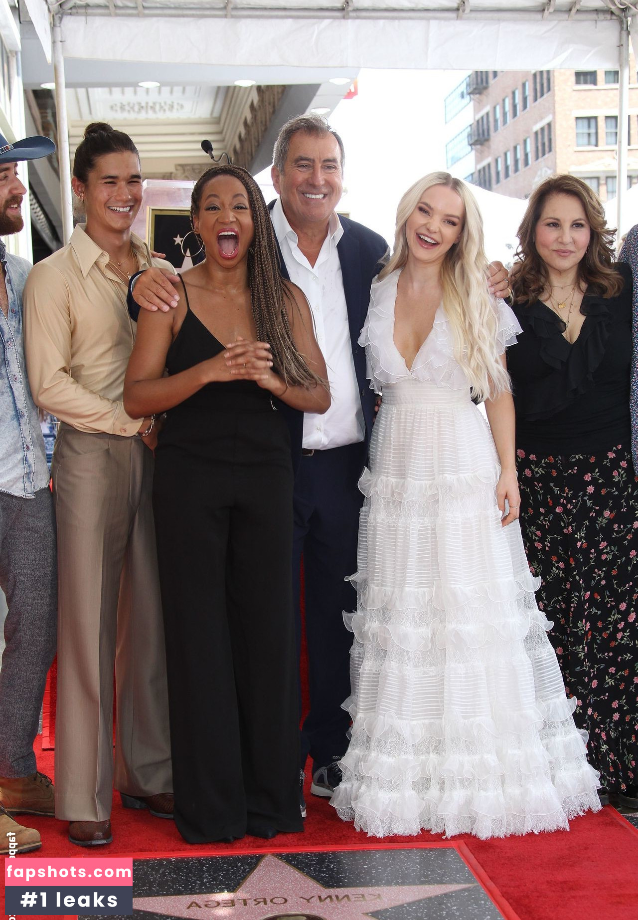 Dove Cameron gallery photo #720