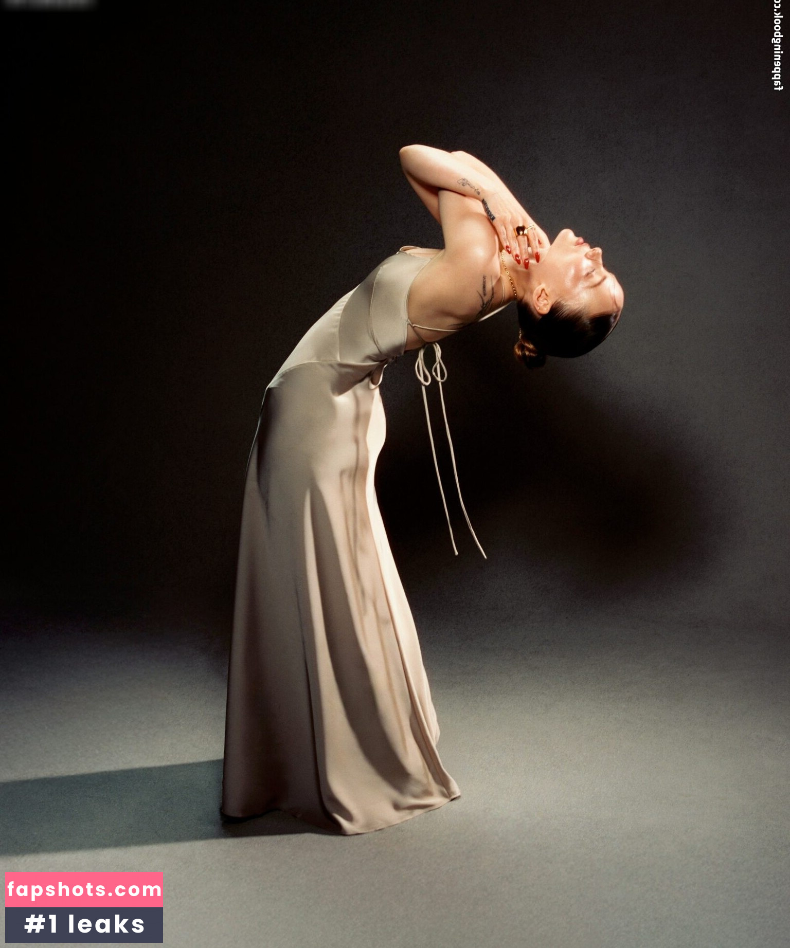 Dove Cameron gallery photo #79