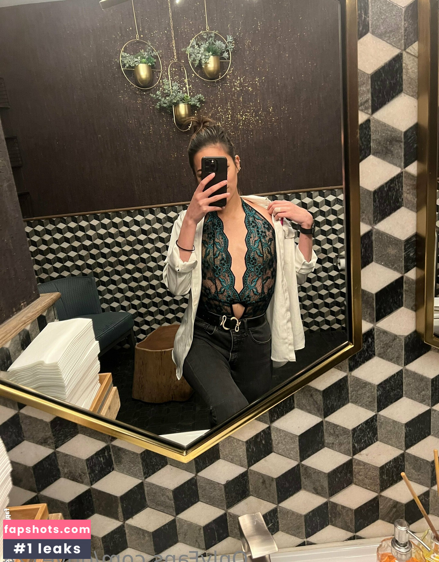 dove124 gallery photo #4