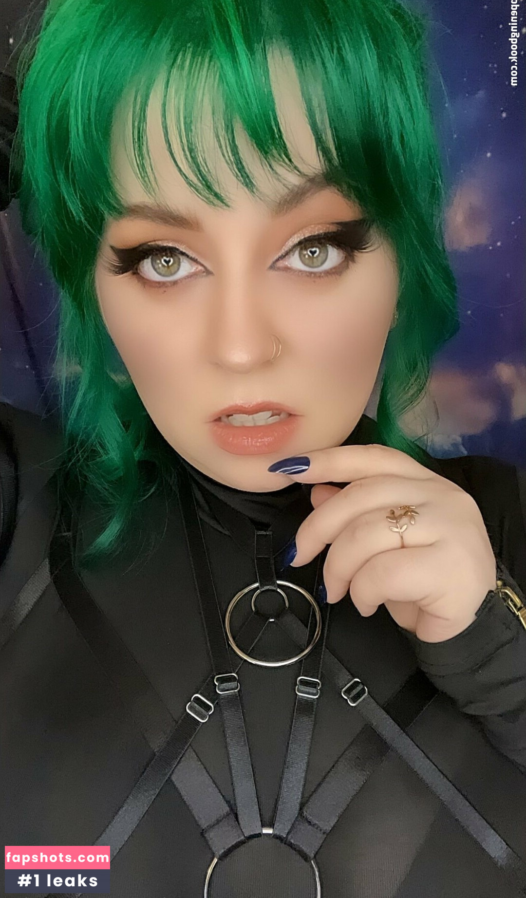 Dovey ASMR gallery photo #12