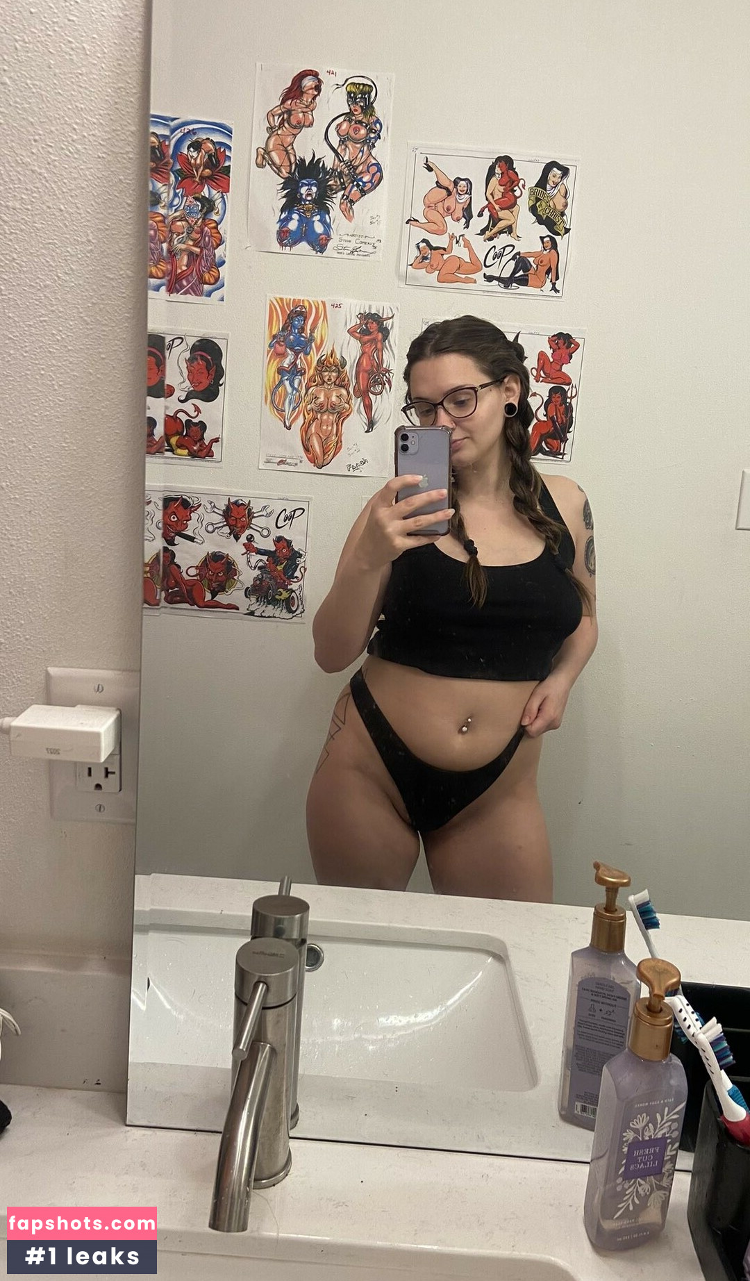 Draculiiv Nacktheit OnlyFans Fotos #4 - Fapshots