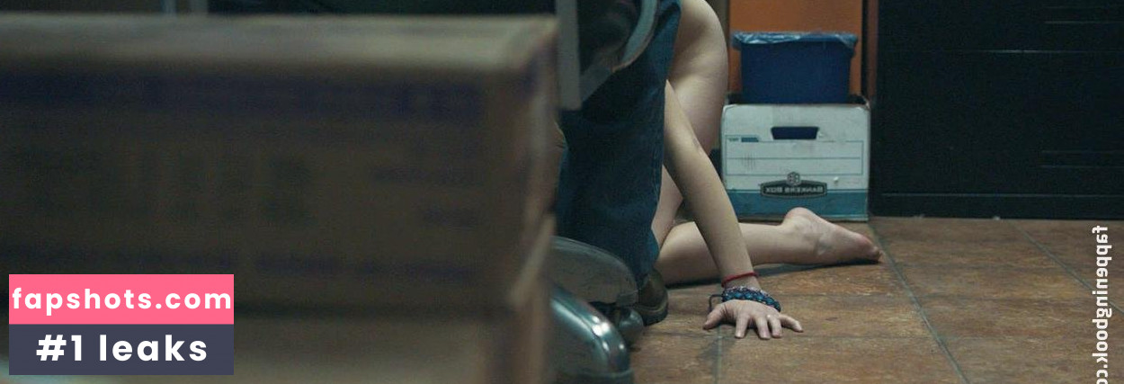 Dreama Walker gallery photo #24