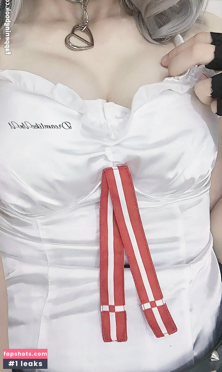 DreamlikeUwU gallery photo #26