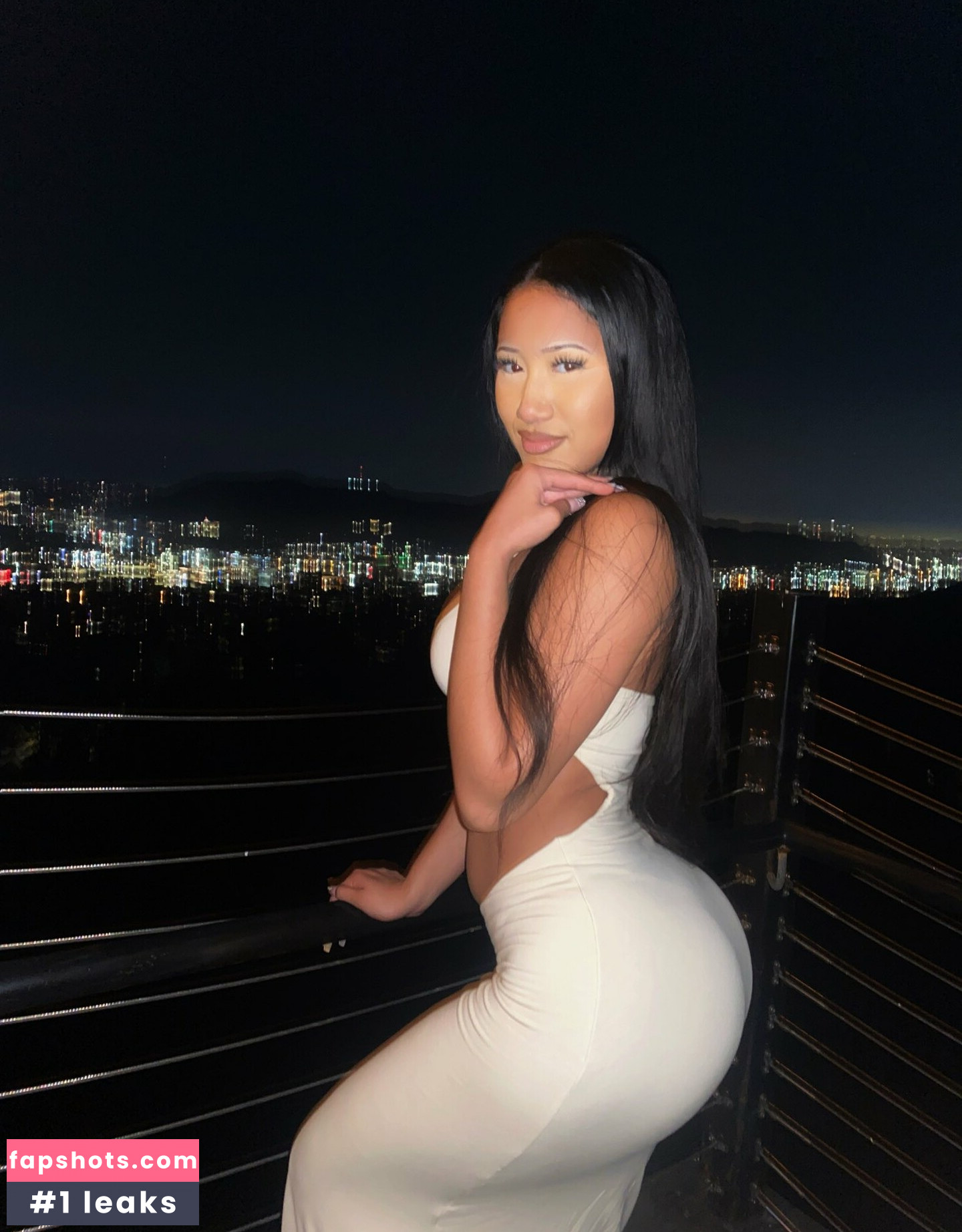 Drew Valentina gallery photo #3