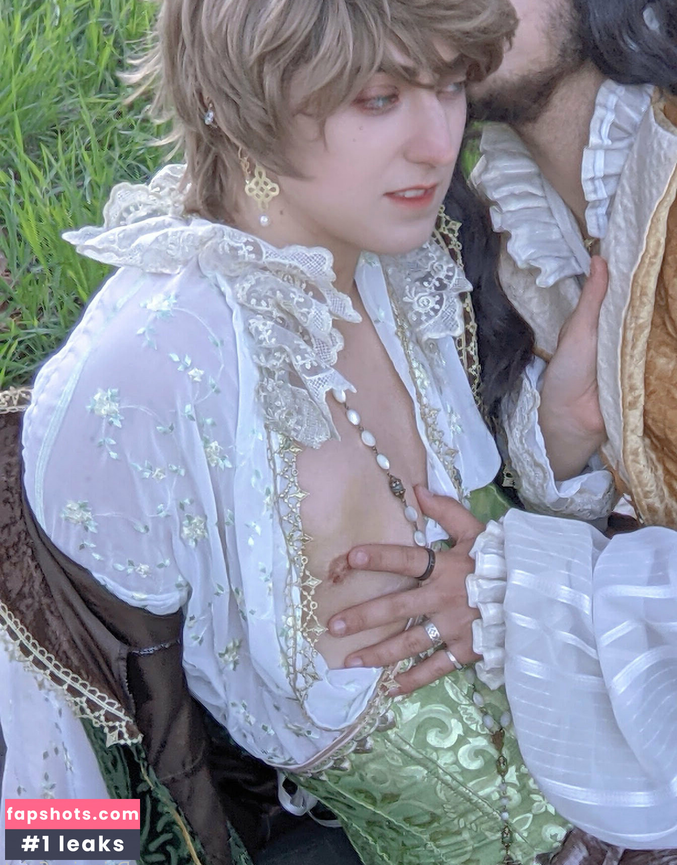 drippingsaint gallery photo #18