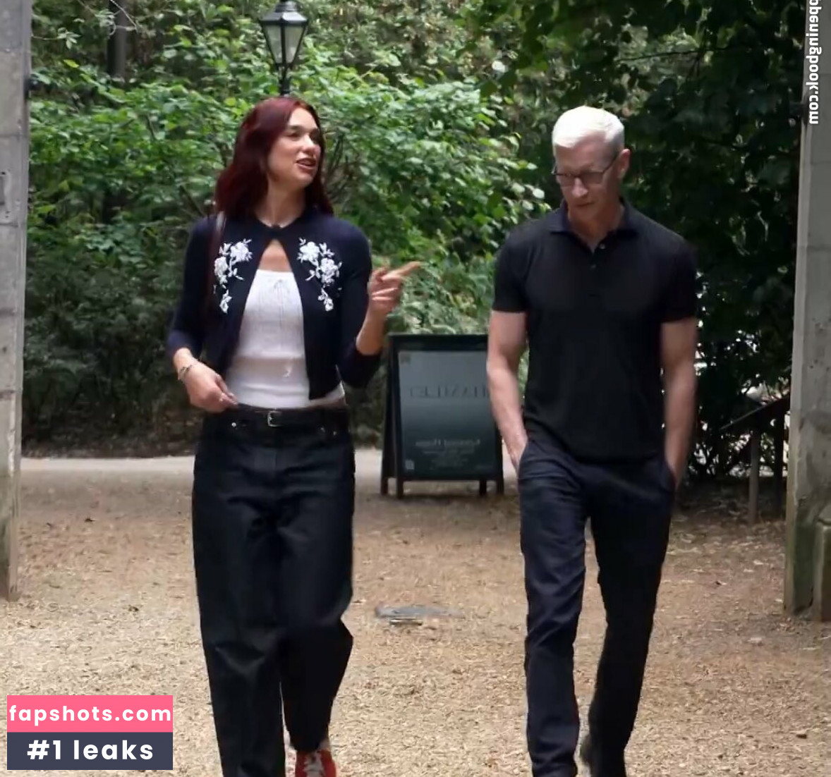 Dua Lipa gallery photo #1019