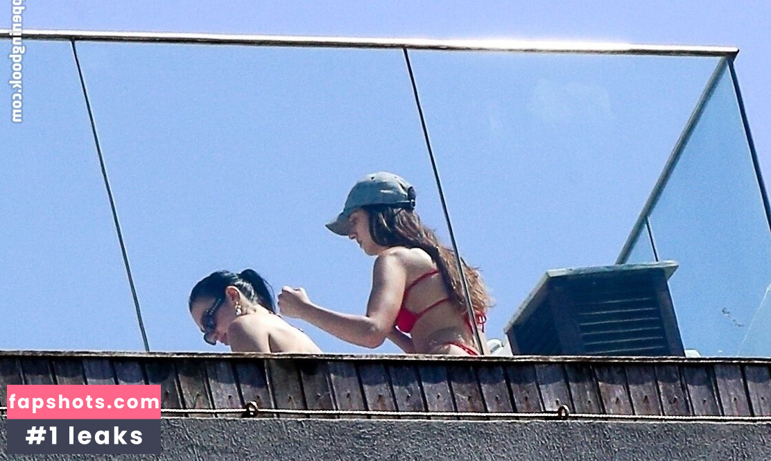 Dua Lipa gallery photo #106