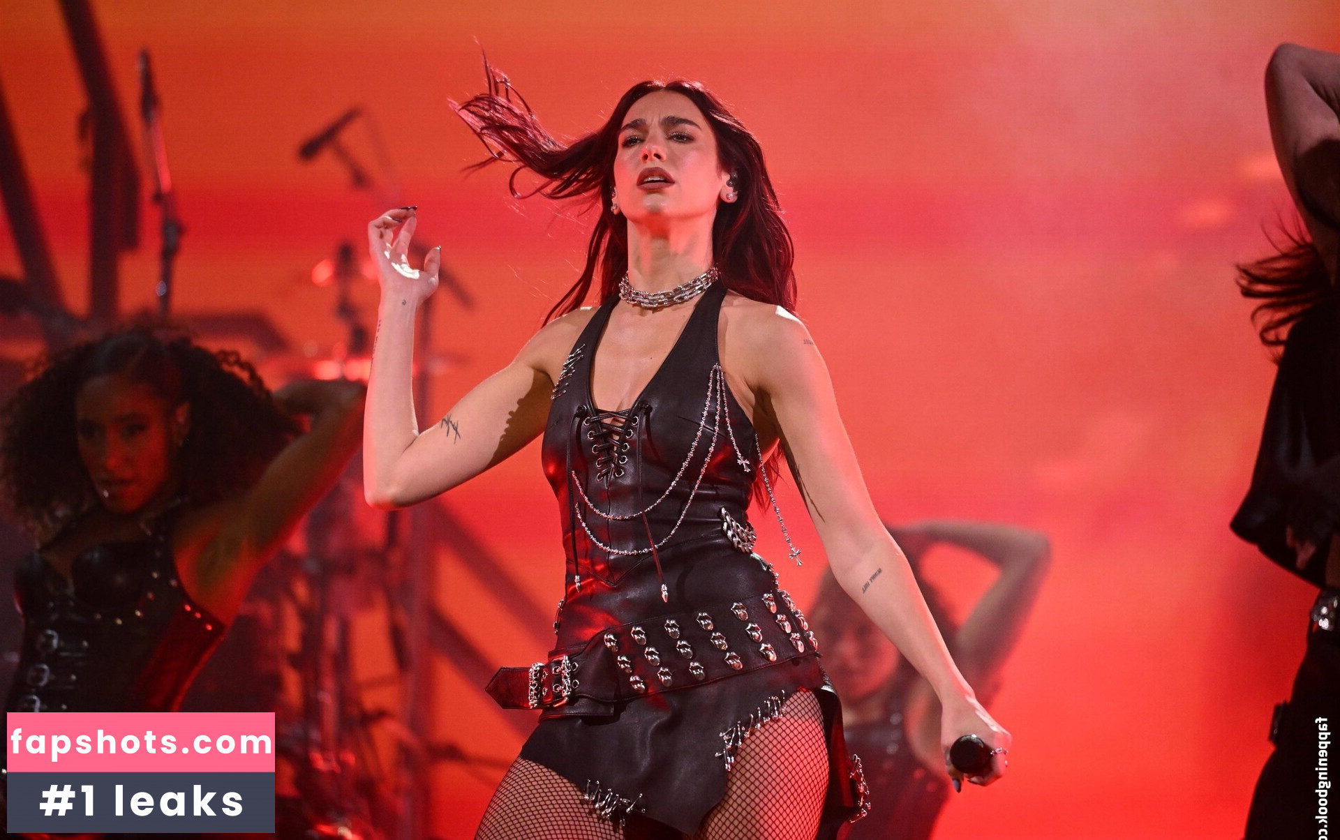 Dua Lipa gallery photo #1081