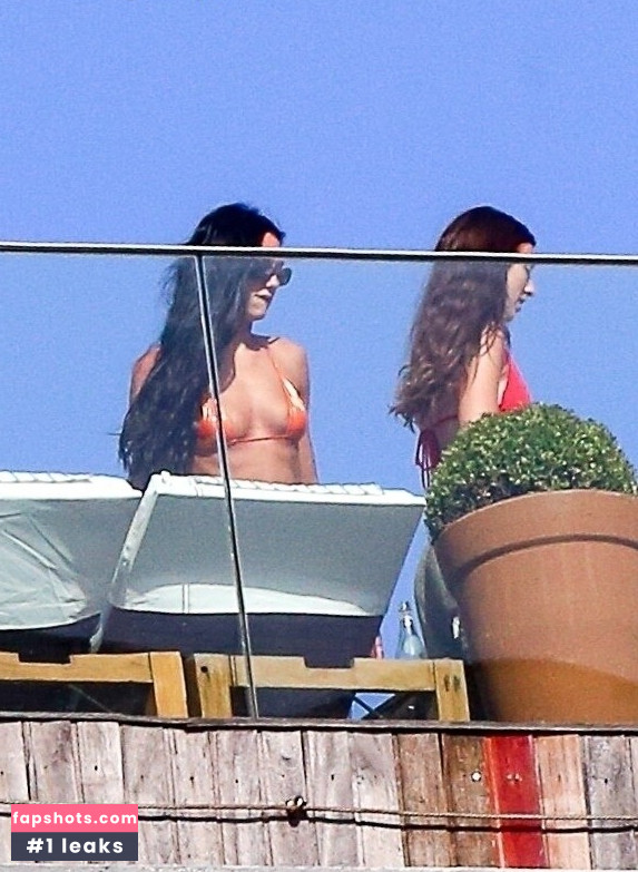 Dua Lipa gallery photo #112