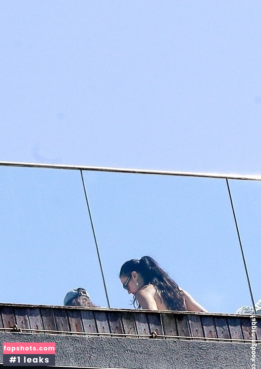 Dua Lipa gallery photo #118