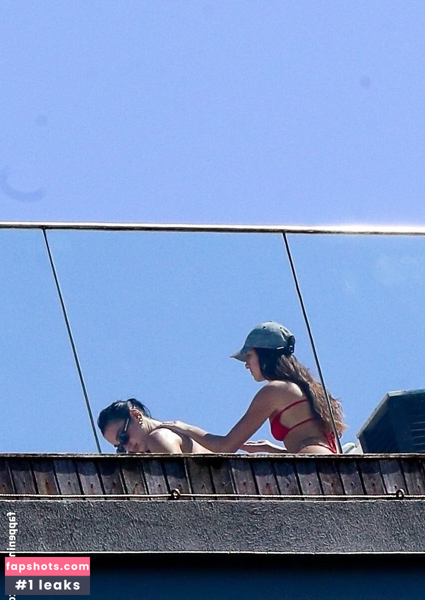 Dua Lipa gallery photo #122