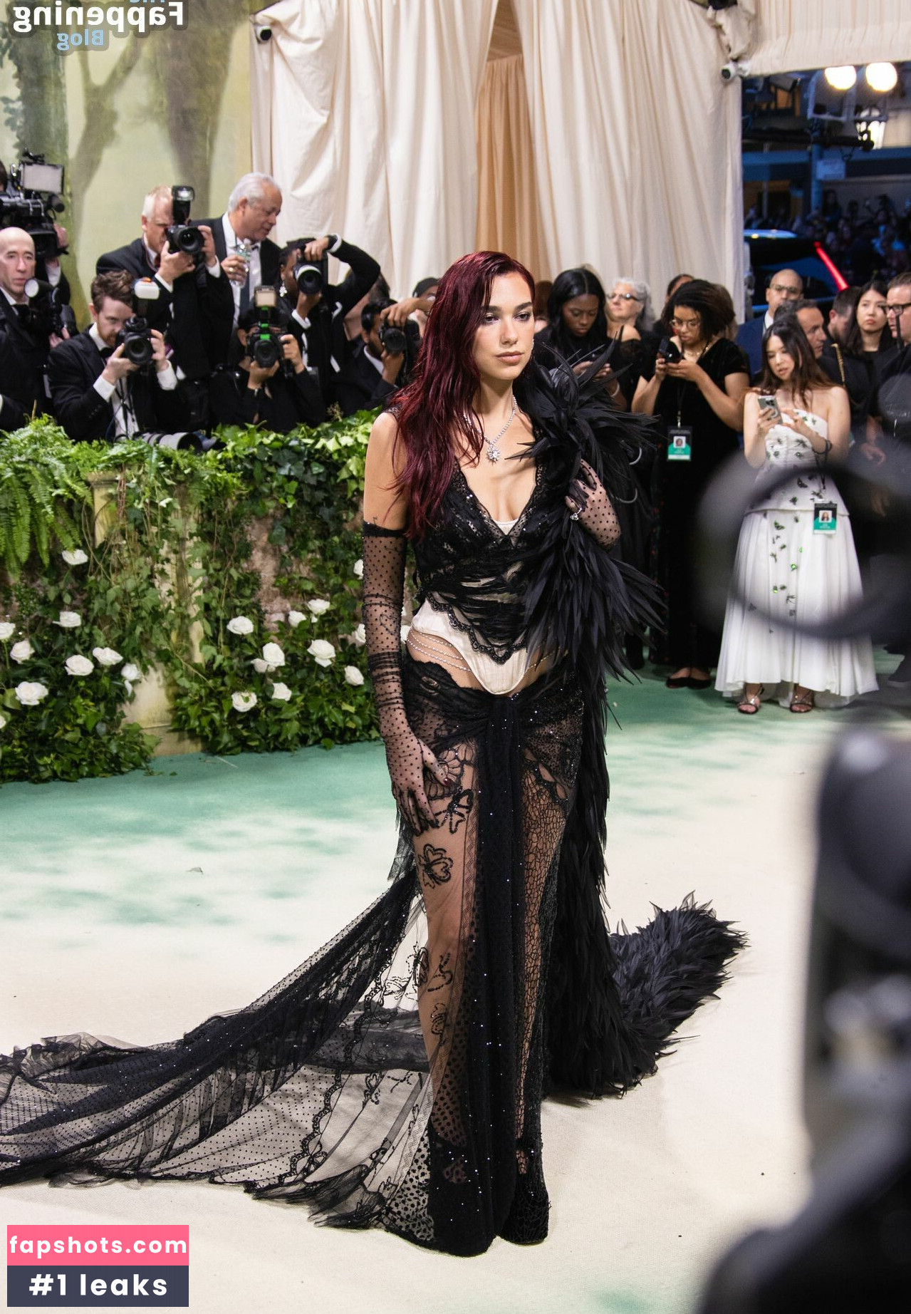 Dua Lipa gallery photo #1475