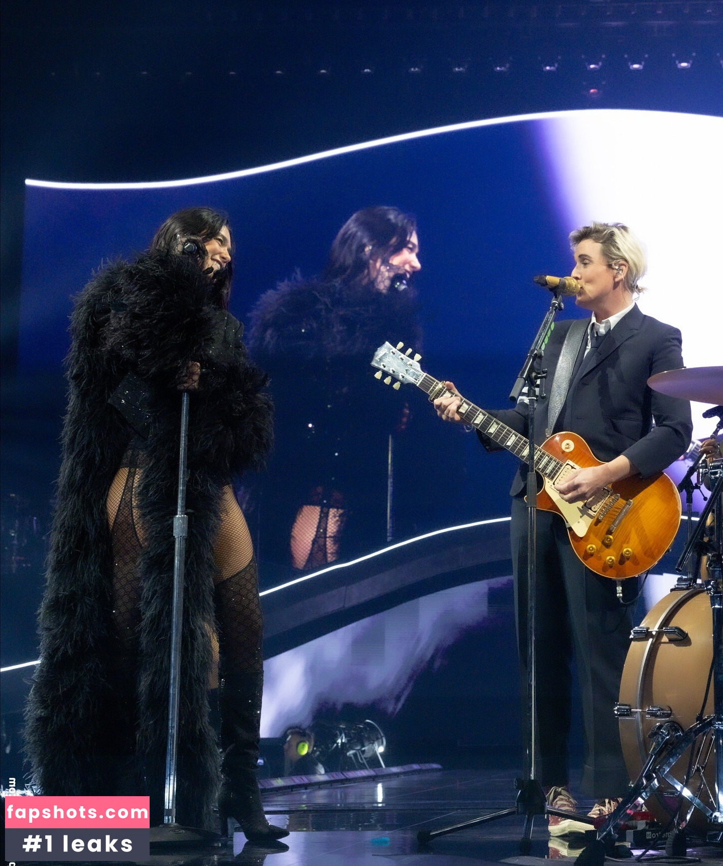 Dua Lipa gallery photo #156