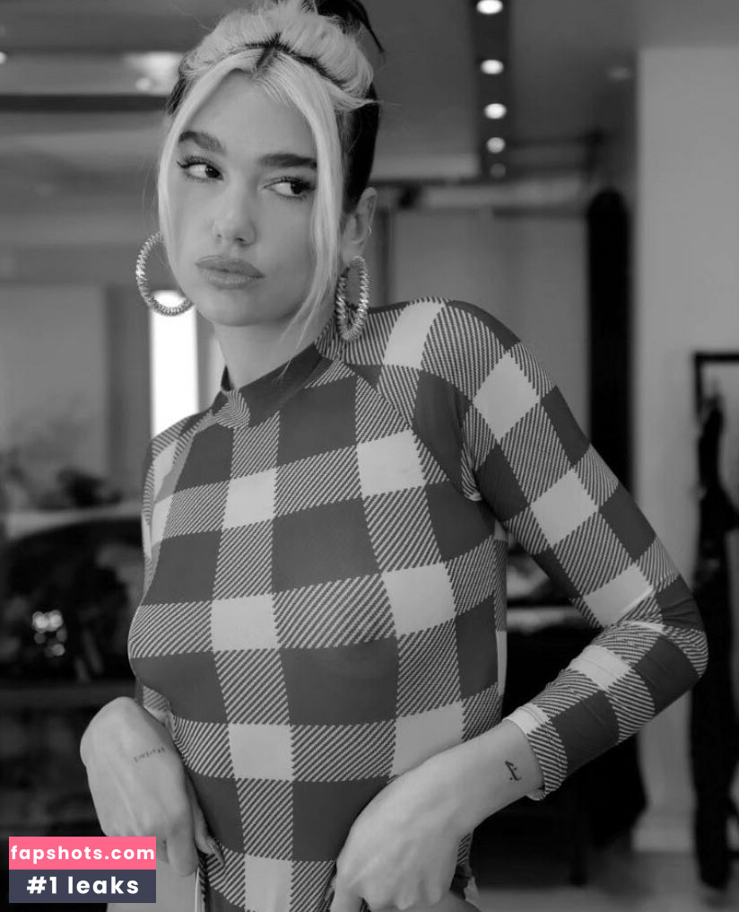 Dua Lipa gallery photo #2041