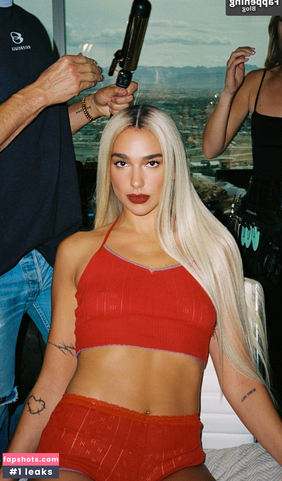 Dua Lipa gallery photo #2051