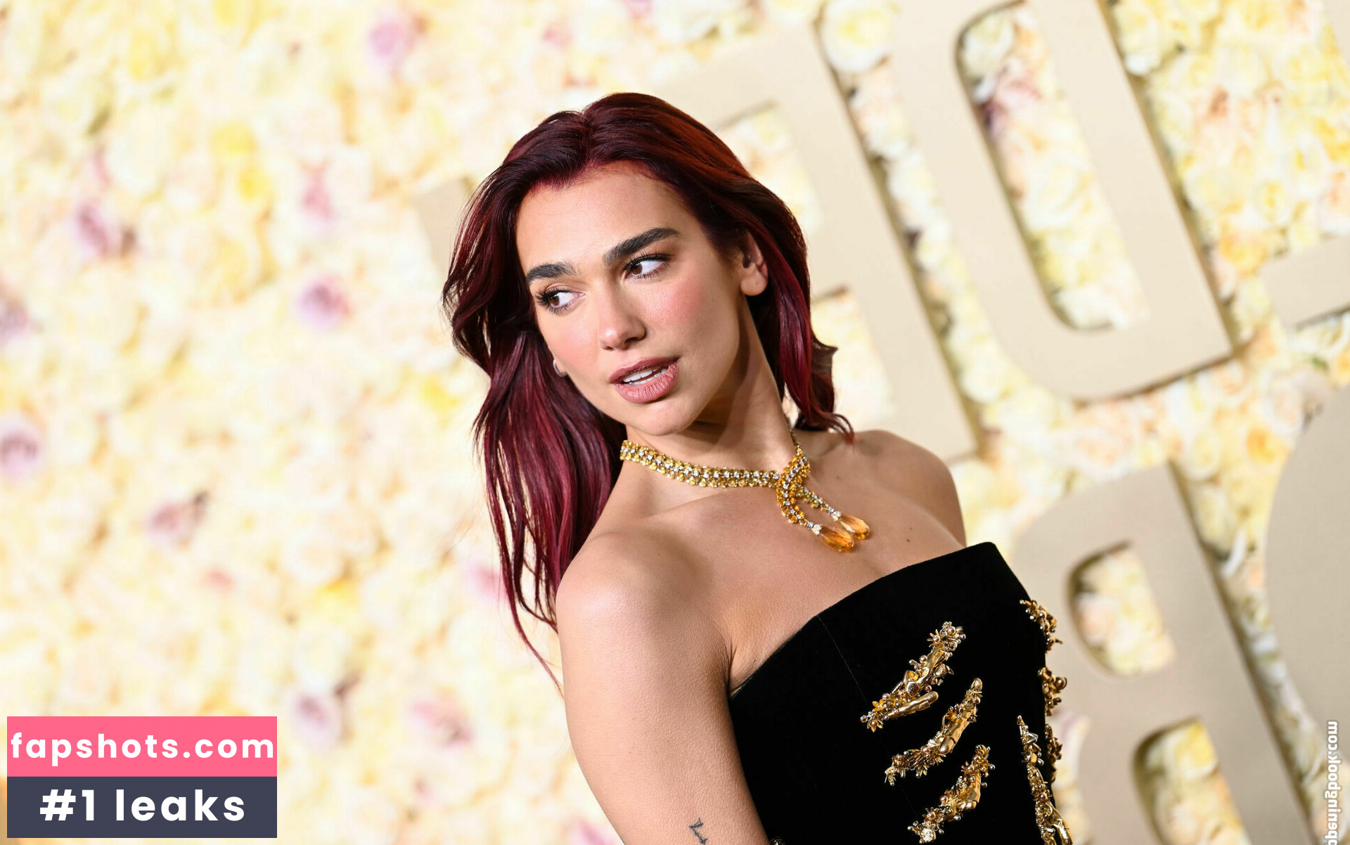 Dua Lipa gallery photo #2067