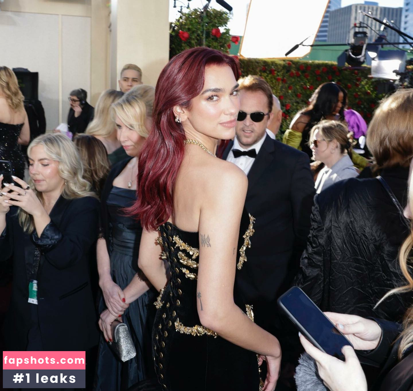 Dua Lipa gallery photo #2073