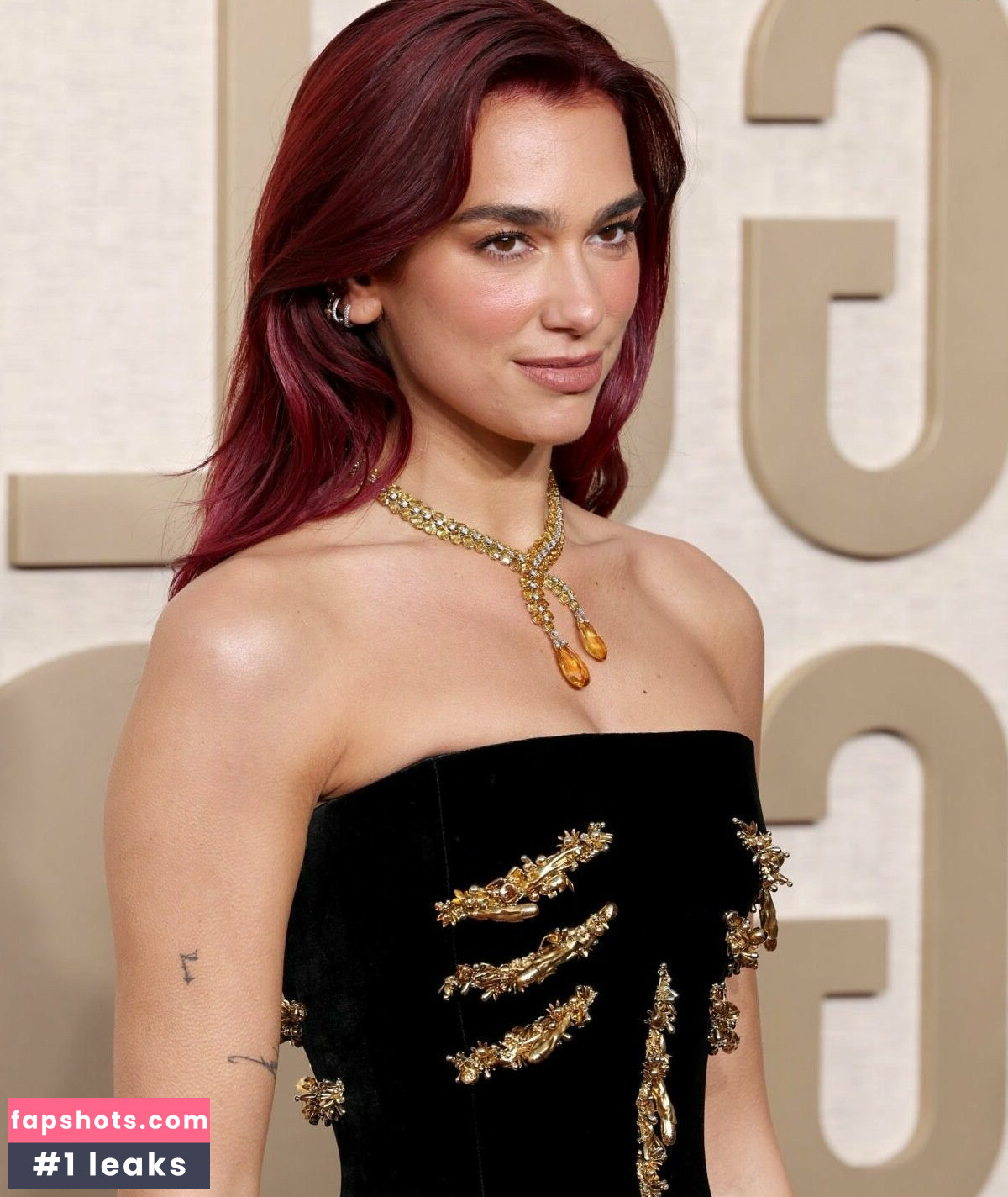 Dua Lipa gallery photo #2075