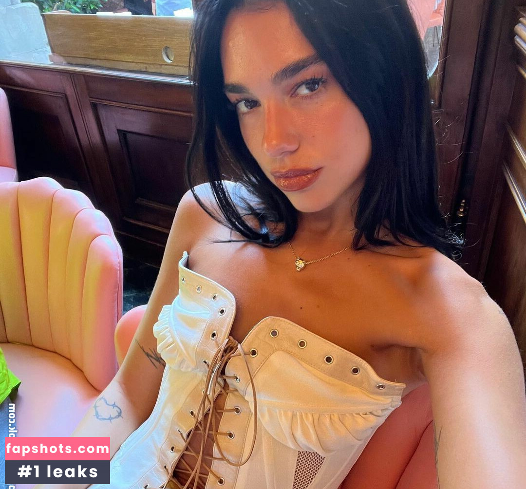 Dua Lipa gallery photo #2083