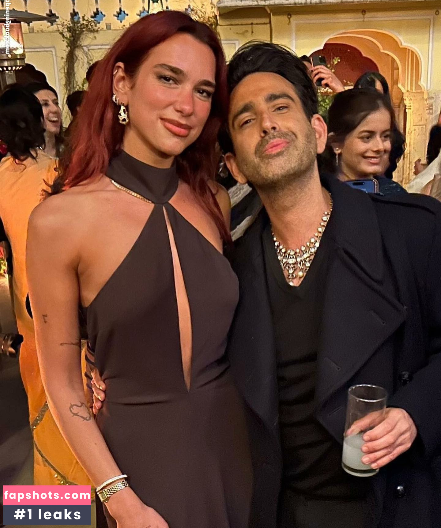 Dua Lipa gallery photo #2084