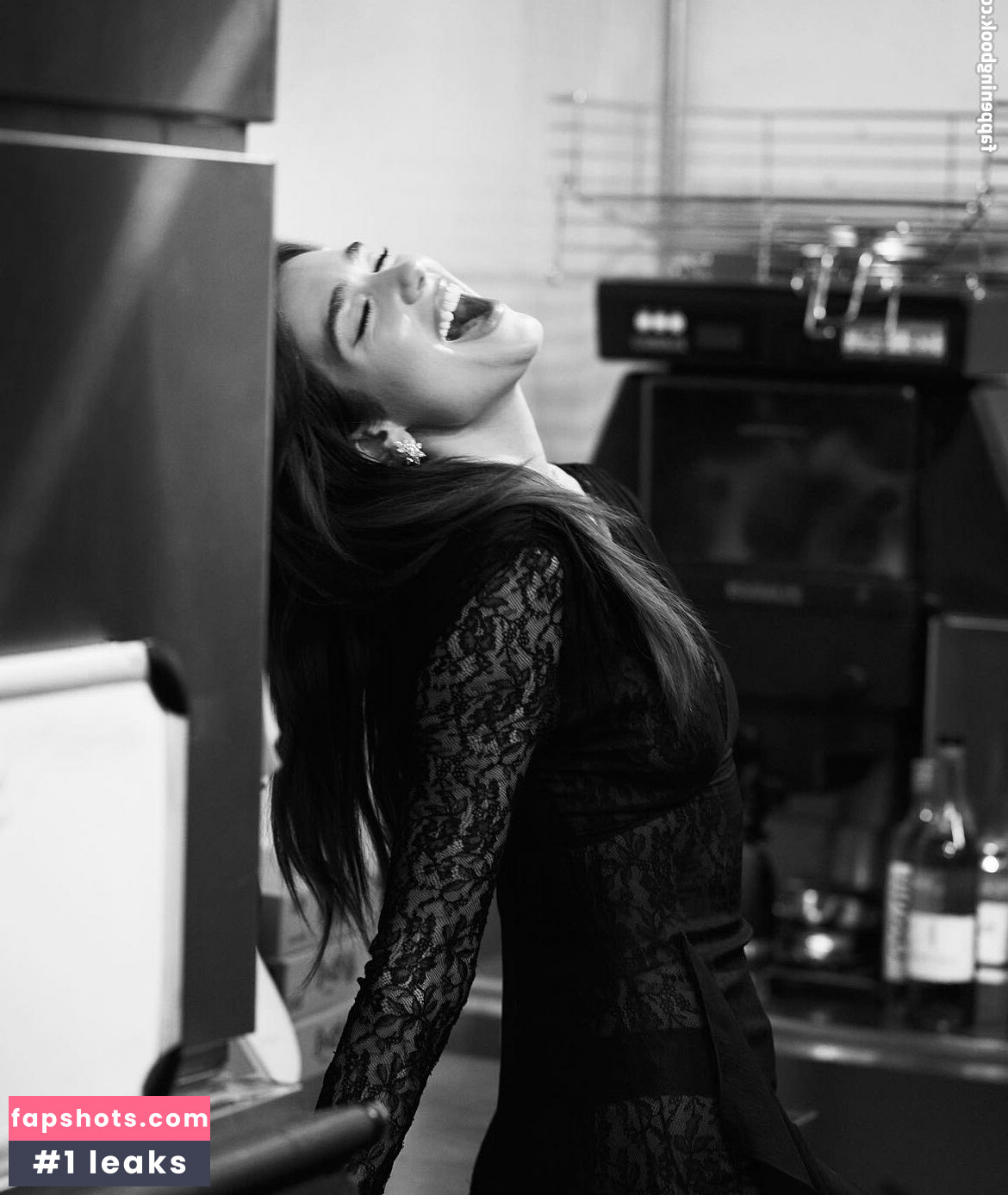 Dua Lipa gallery photo #2155