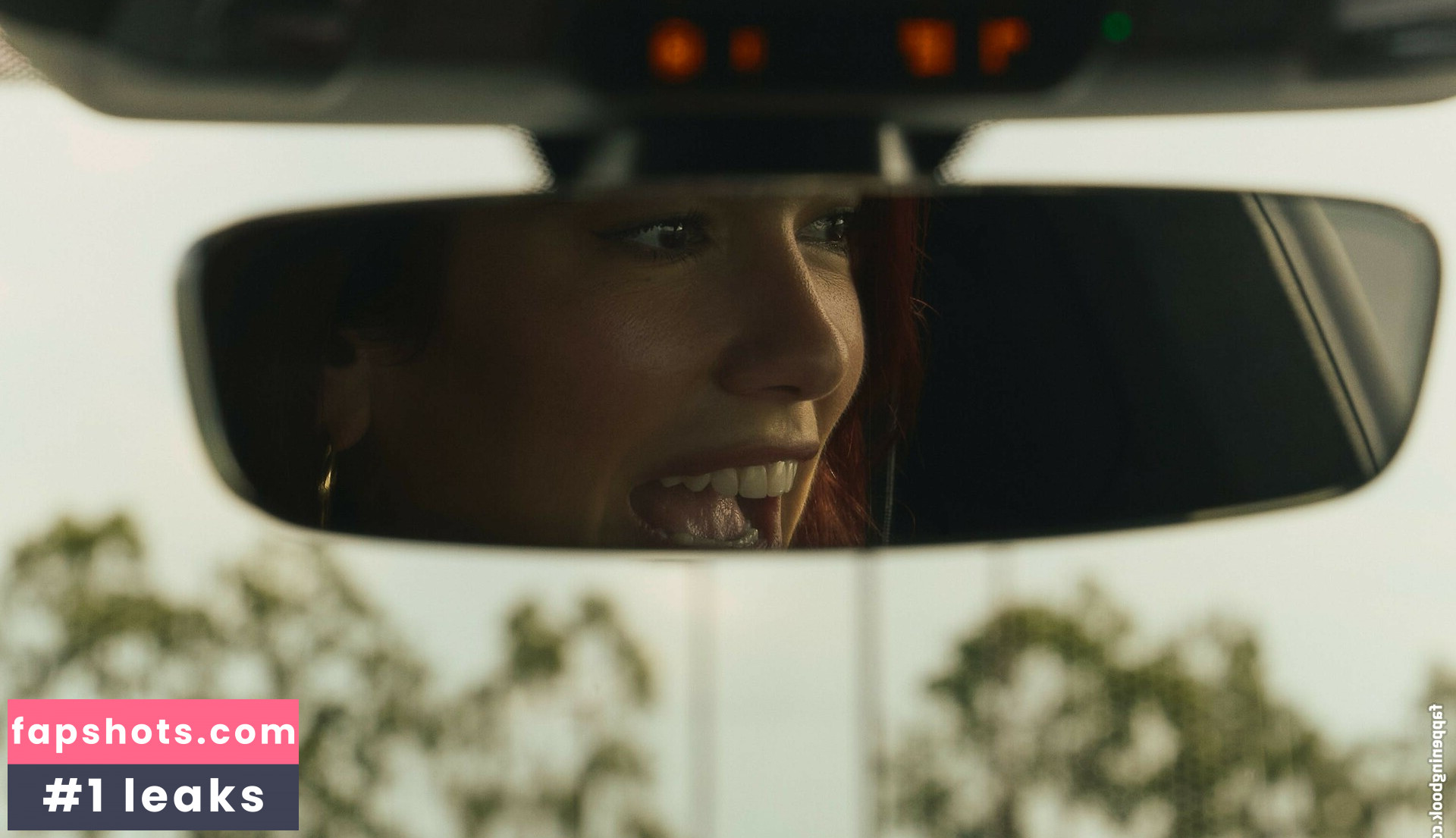 Dua Lipa gallery photo #2225