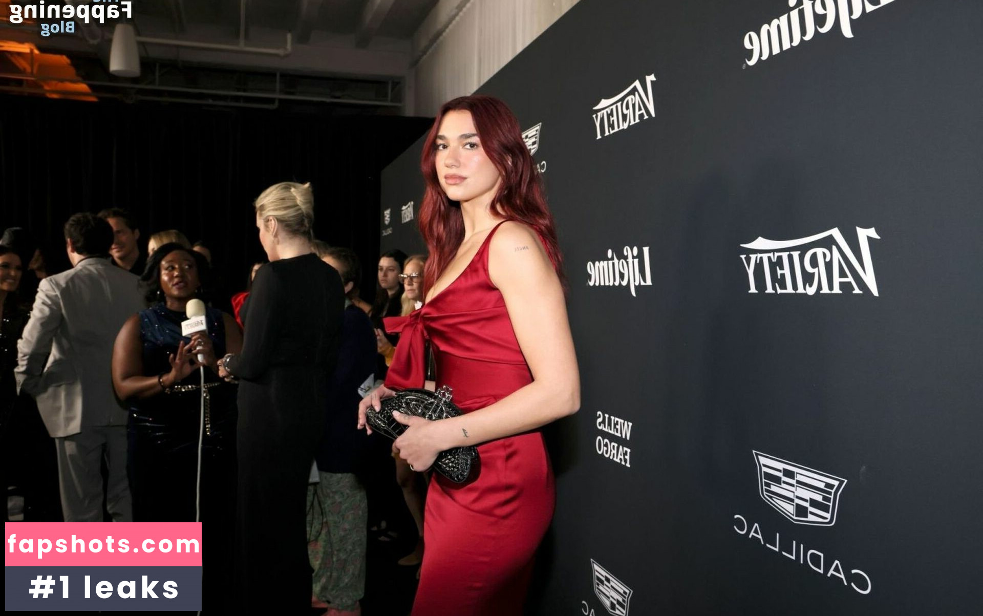 Dua Lipa gallery photo #2347