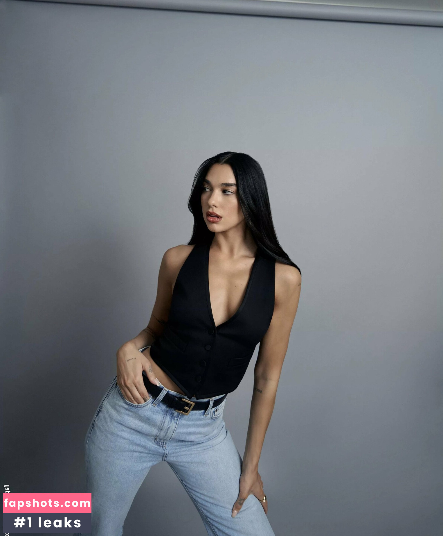 Dua Lipa gallery photo #2456