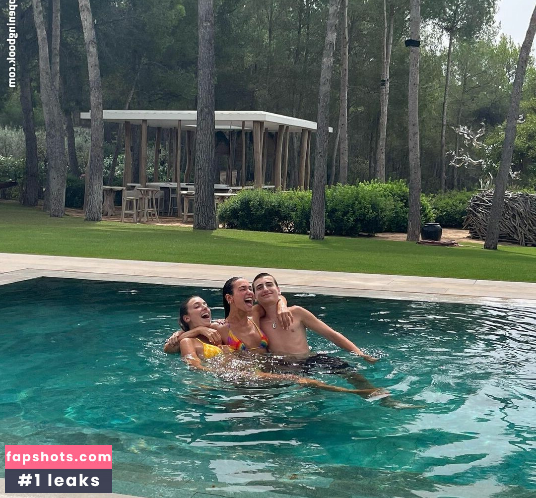 Dua Lipa gallery photo #2467