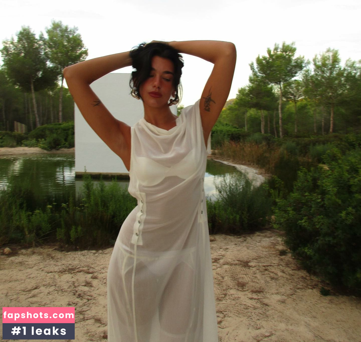 Dua Lipa gallery photo #2484