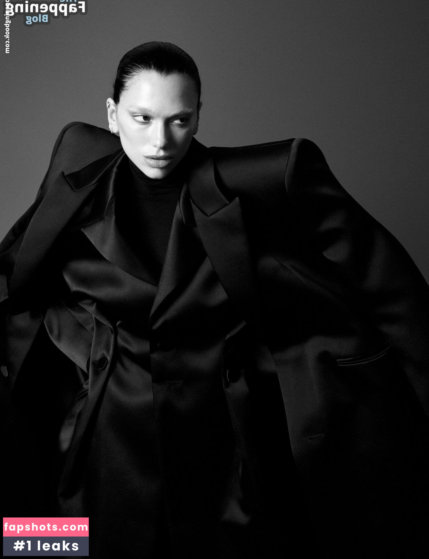 Dua Lipa gallery photo #2506