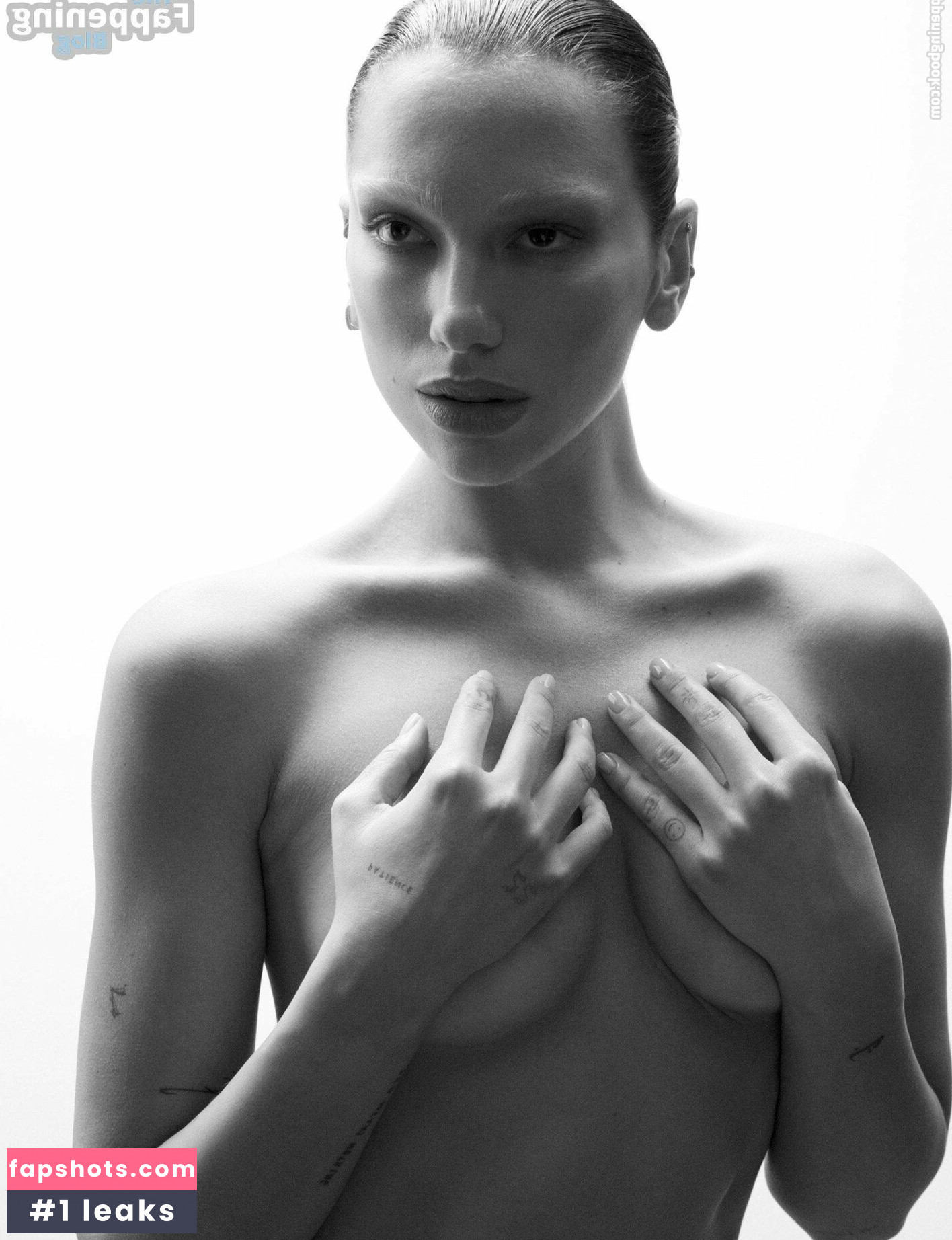 Dua Lipa gallery photo #2508