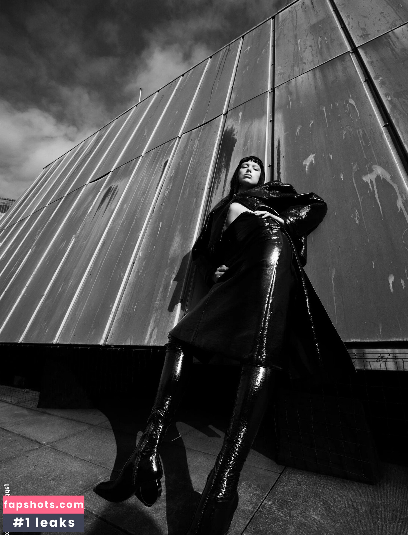 Dua Lipa gallery photo #2524