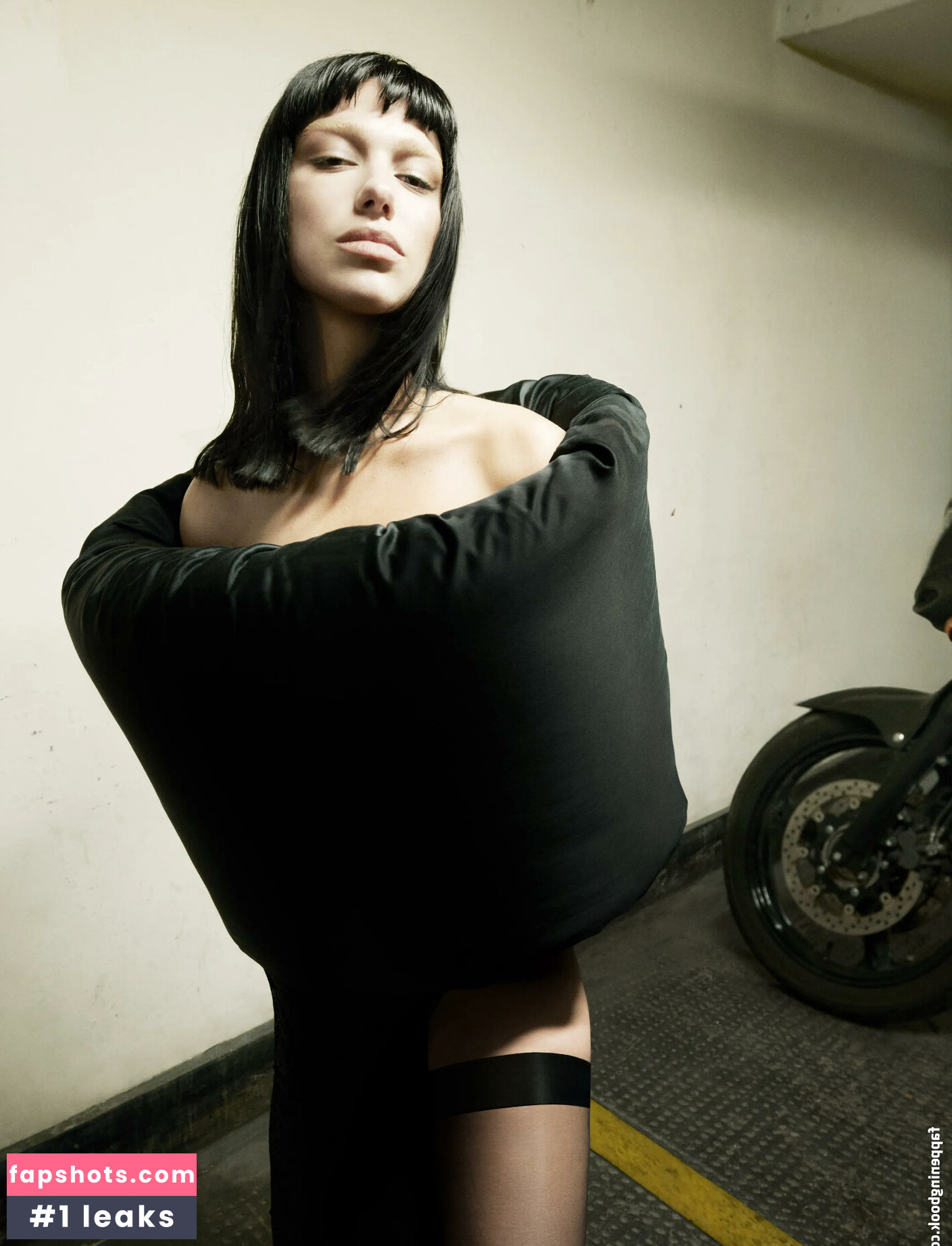 Dua Lipa gallery photo #2528