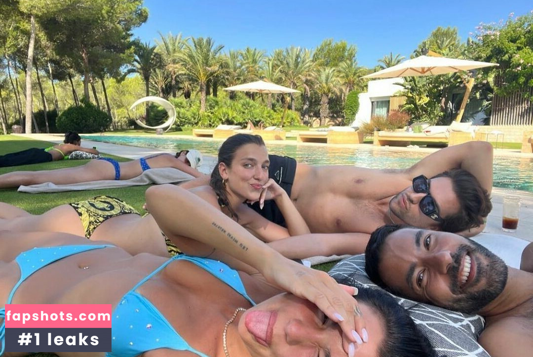 Dua Lipa gallery photo #2563