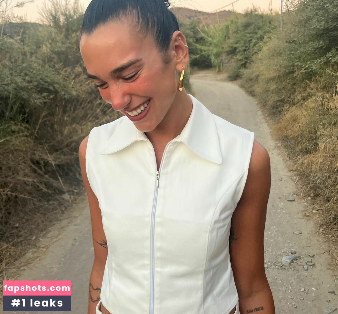 Dua Lipa gallery photo #2572