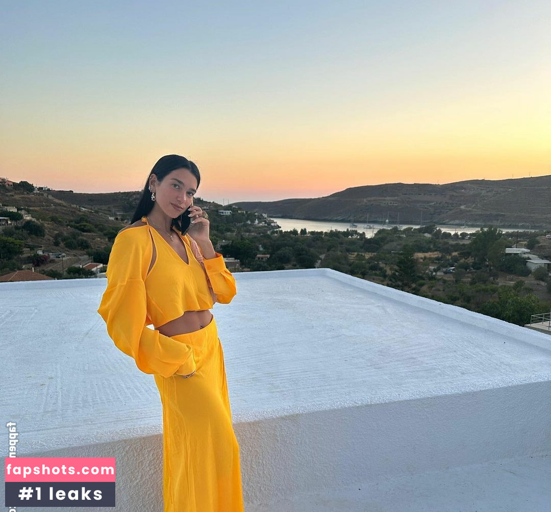 Dua Lipa gallery photo #2574