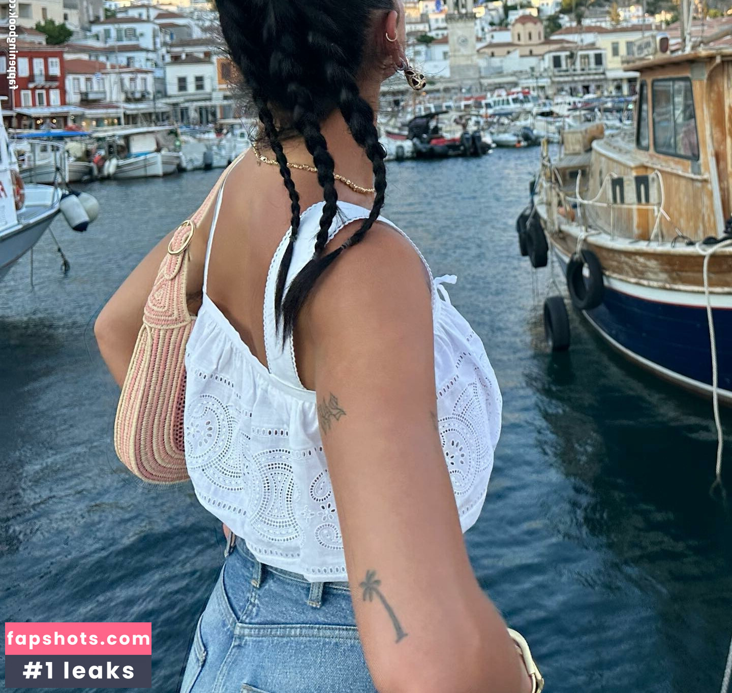 Dua Lipa gallery photo #2581