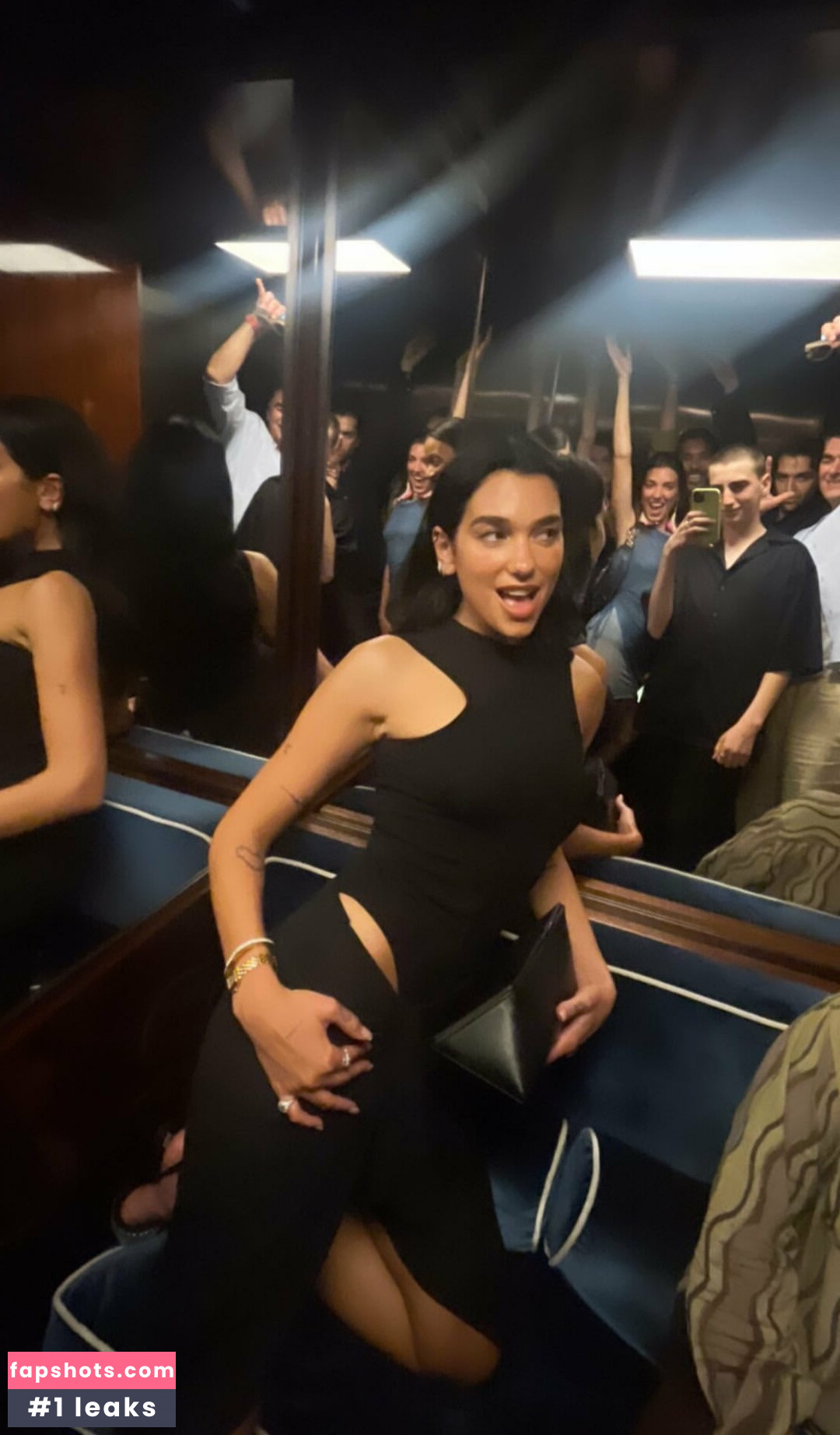 Dua Lipa gallery photo #2612