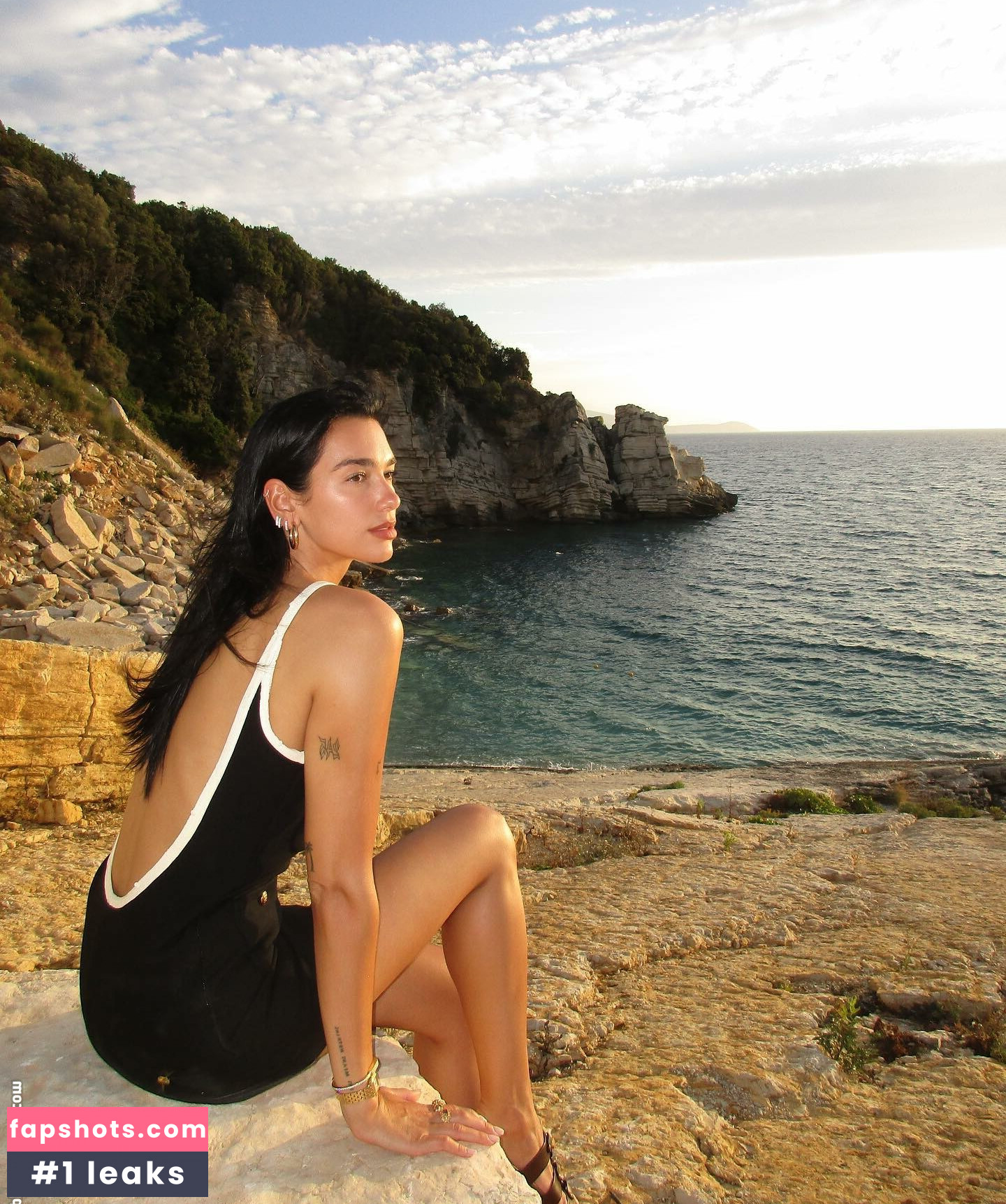 Dua Lipa gallery photo #2624