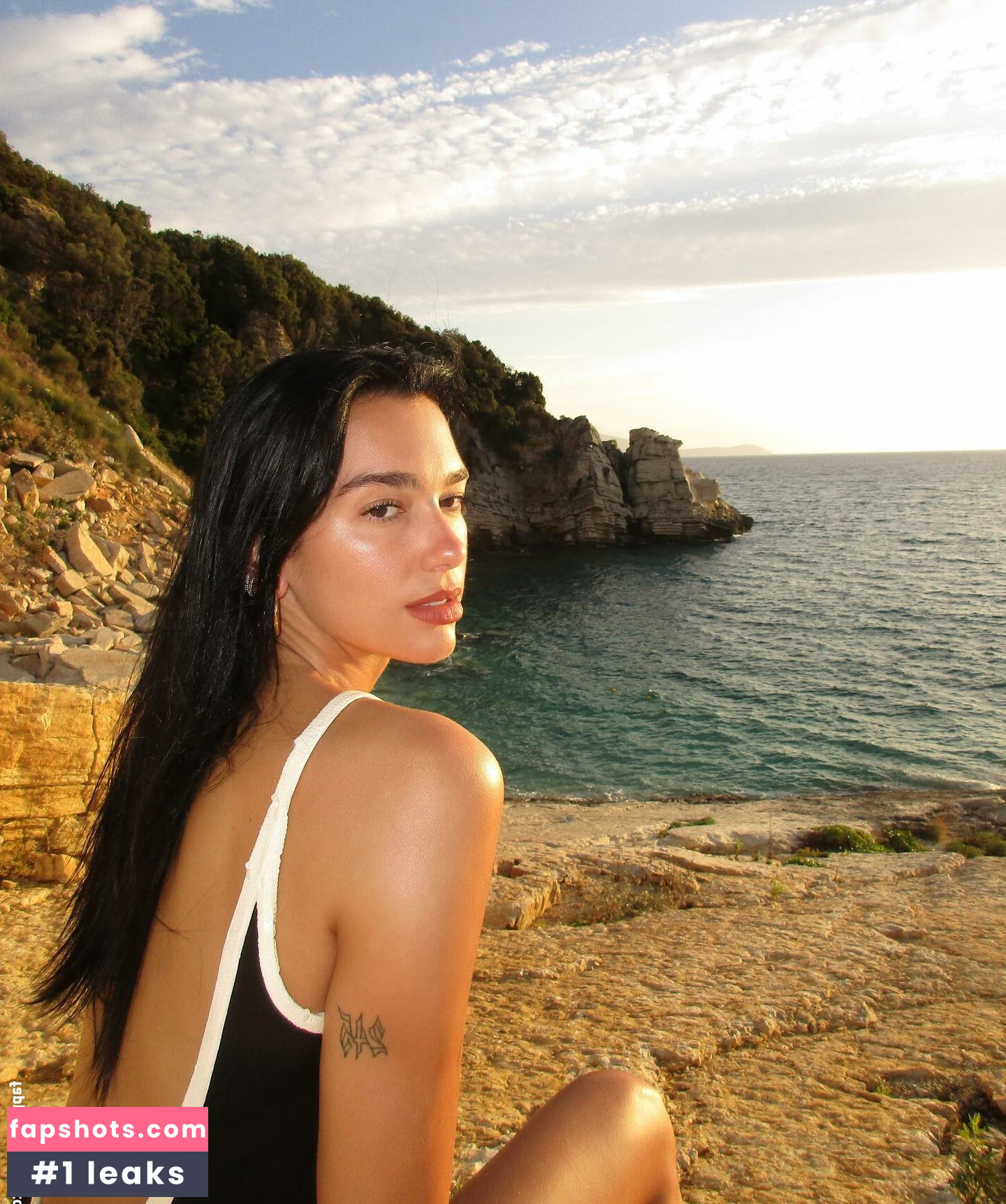 Dua Lipa gallery photo #2625